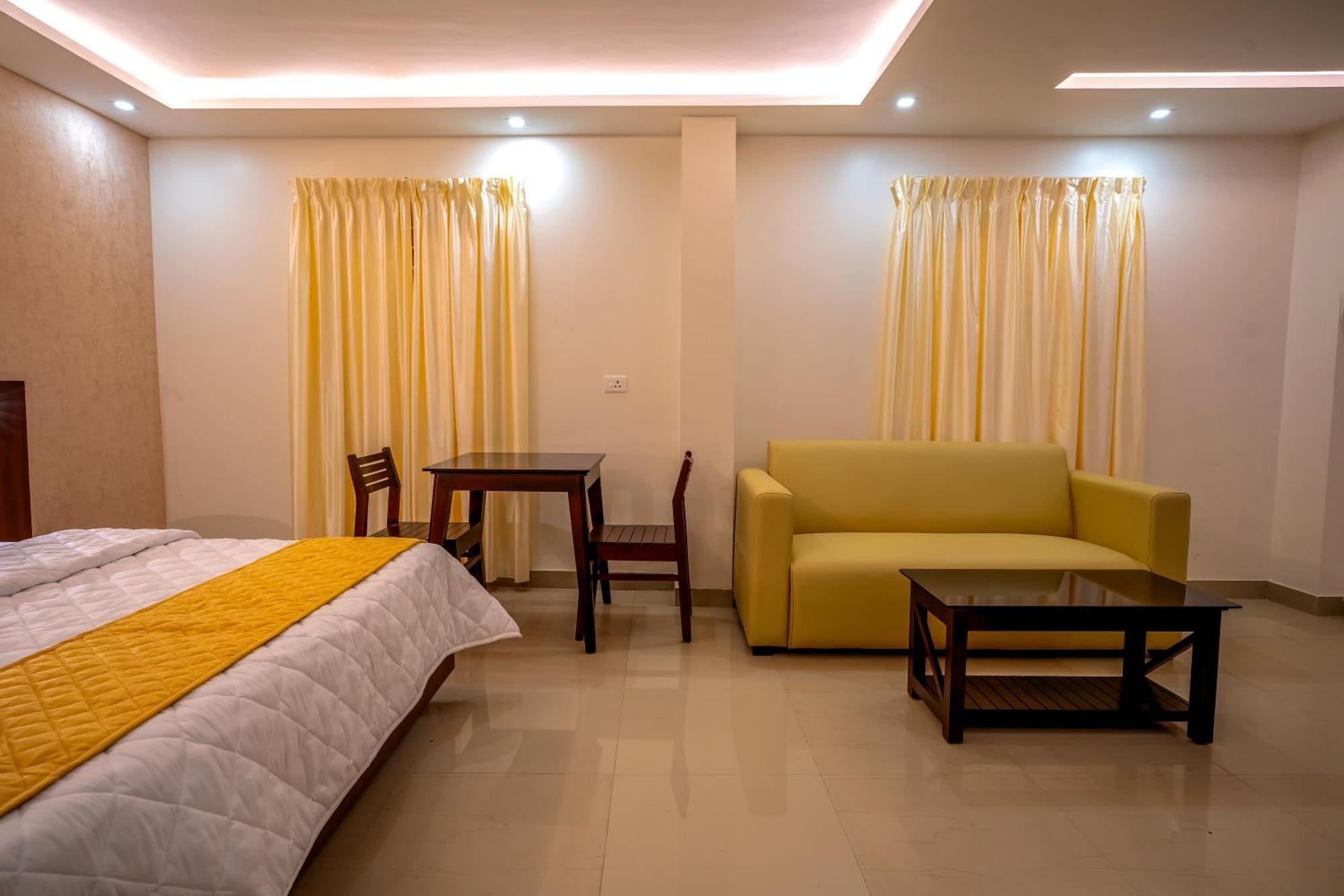 Metro Residency Hotell Tirur Eksteriør bilde