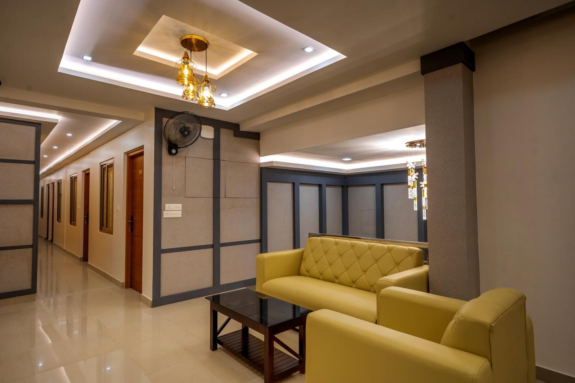 Metro Residency Hotell Tirur Eksteriør bilde