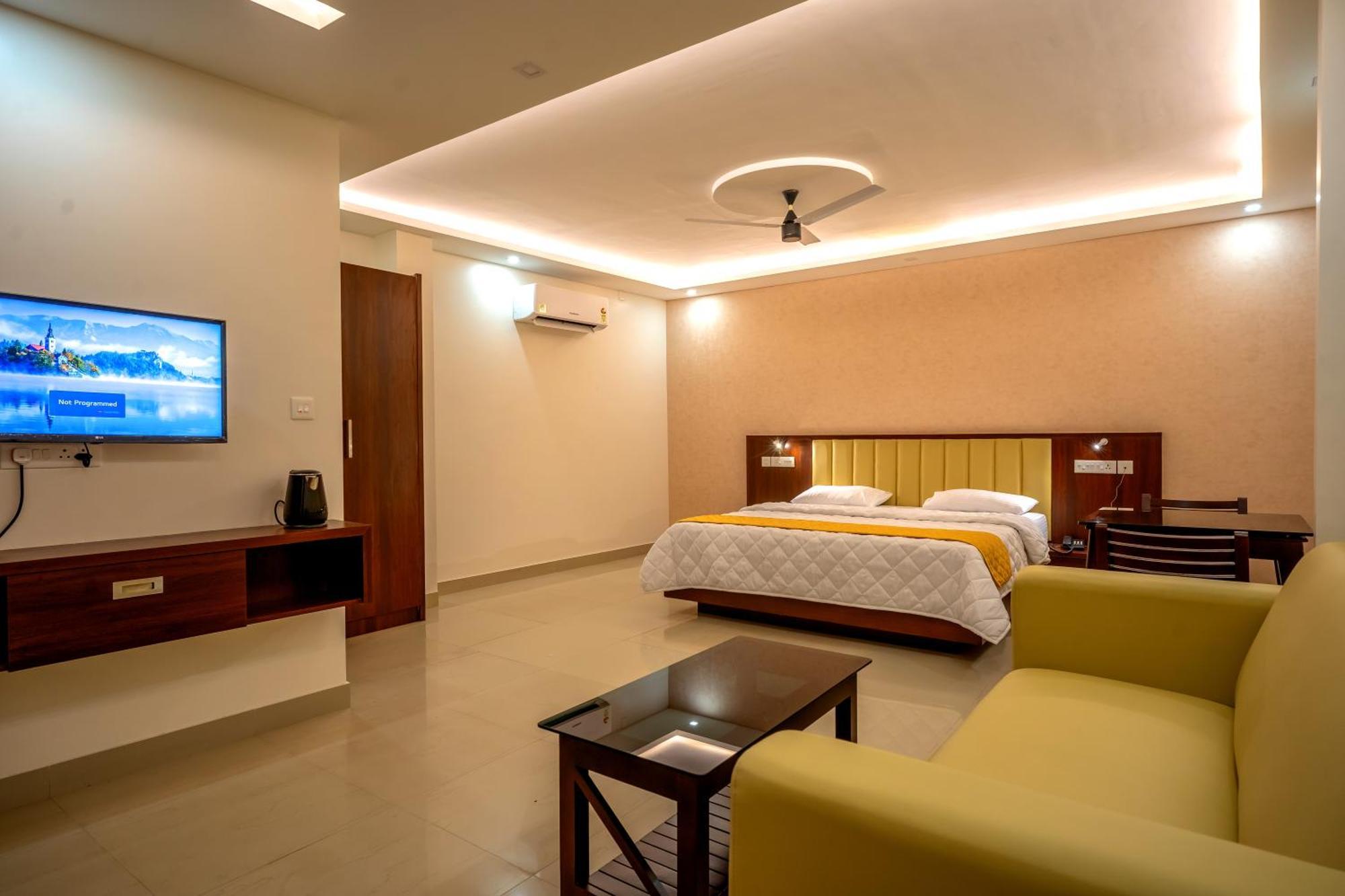 Metro Residency Hotell Tirur Eksteriør bilde