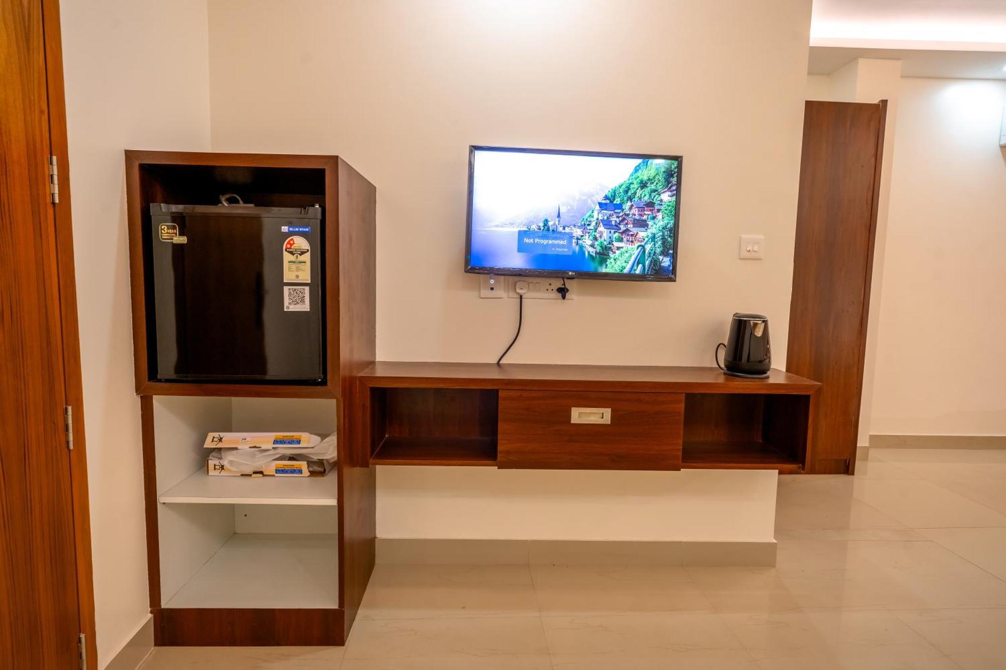 Metro Residency Hotell Tirur Eksteriør bilde