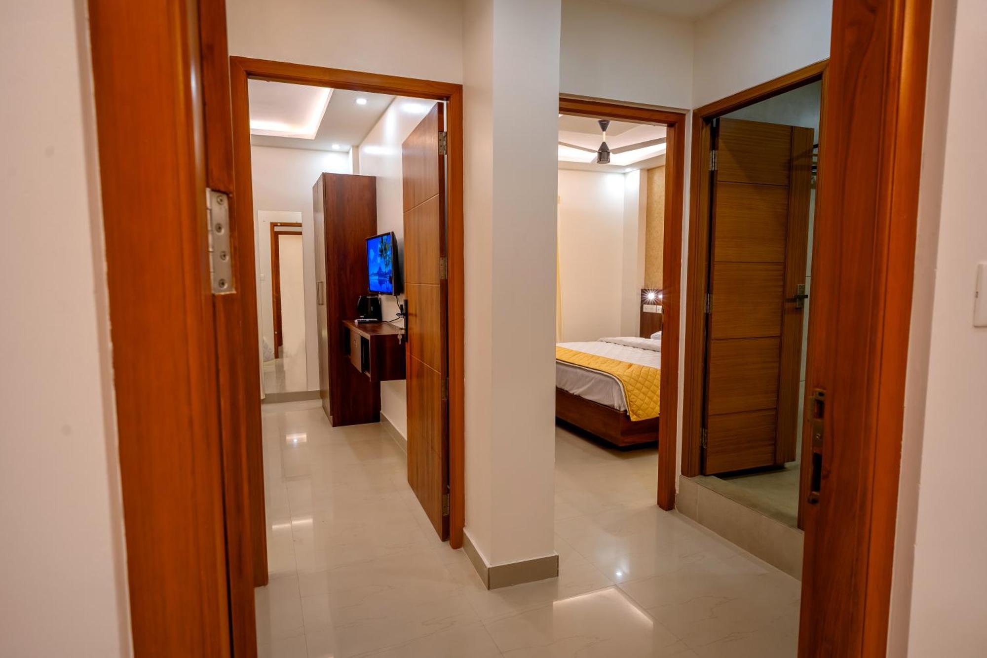 Metro Residency Hotell Tirur Eksteriør bilde