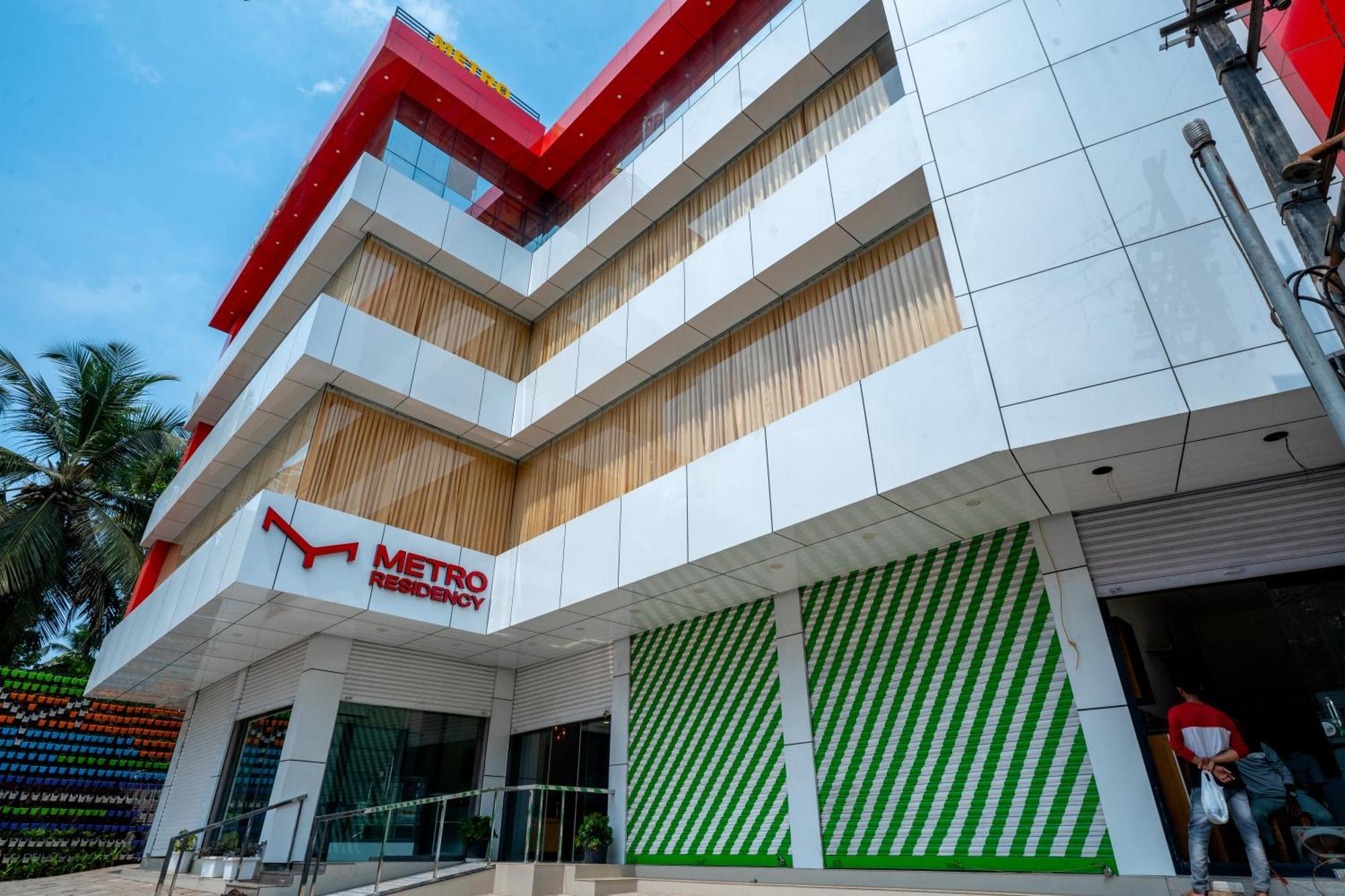 Metro Residency Hotell Tirur Eksteriør bilde